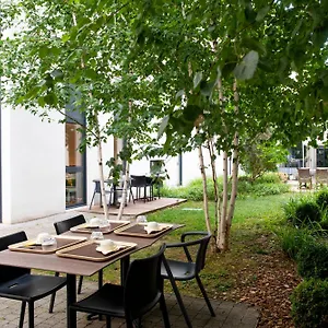 Adagio Patio Confluence מלון דירות